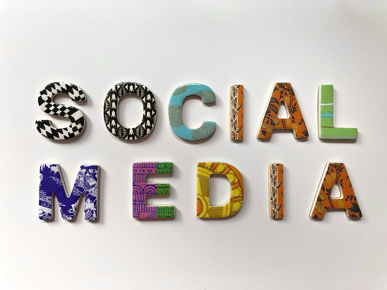 Spotlight on Online Communities and Their Cultures